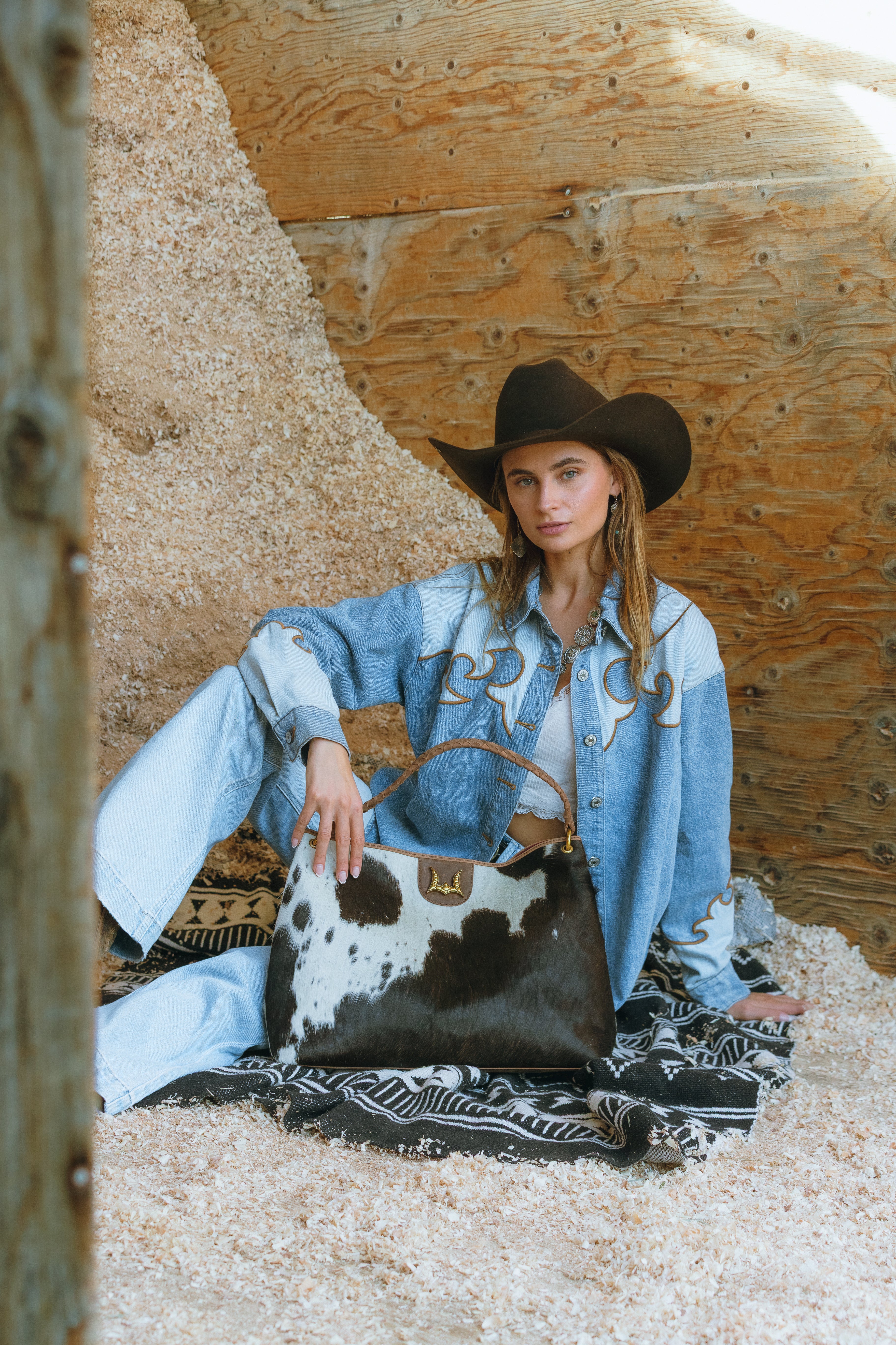 Lw Large Hobo Bag In Black & White Cowhide