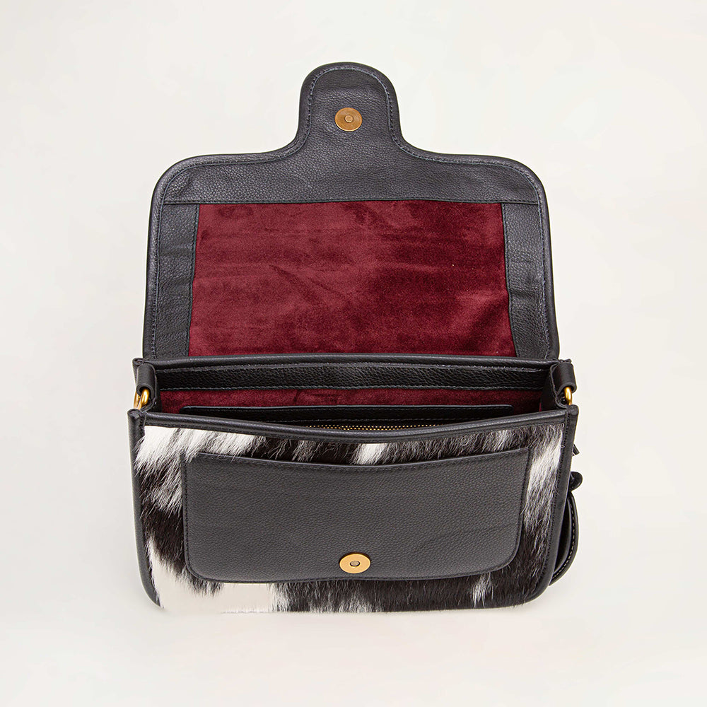 Loyal West Shell Medium Purse Black And White