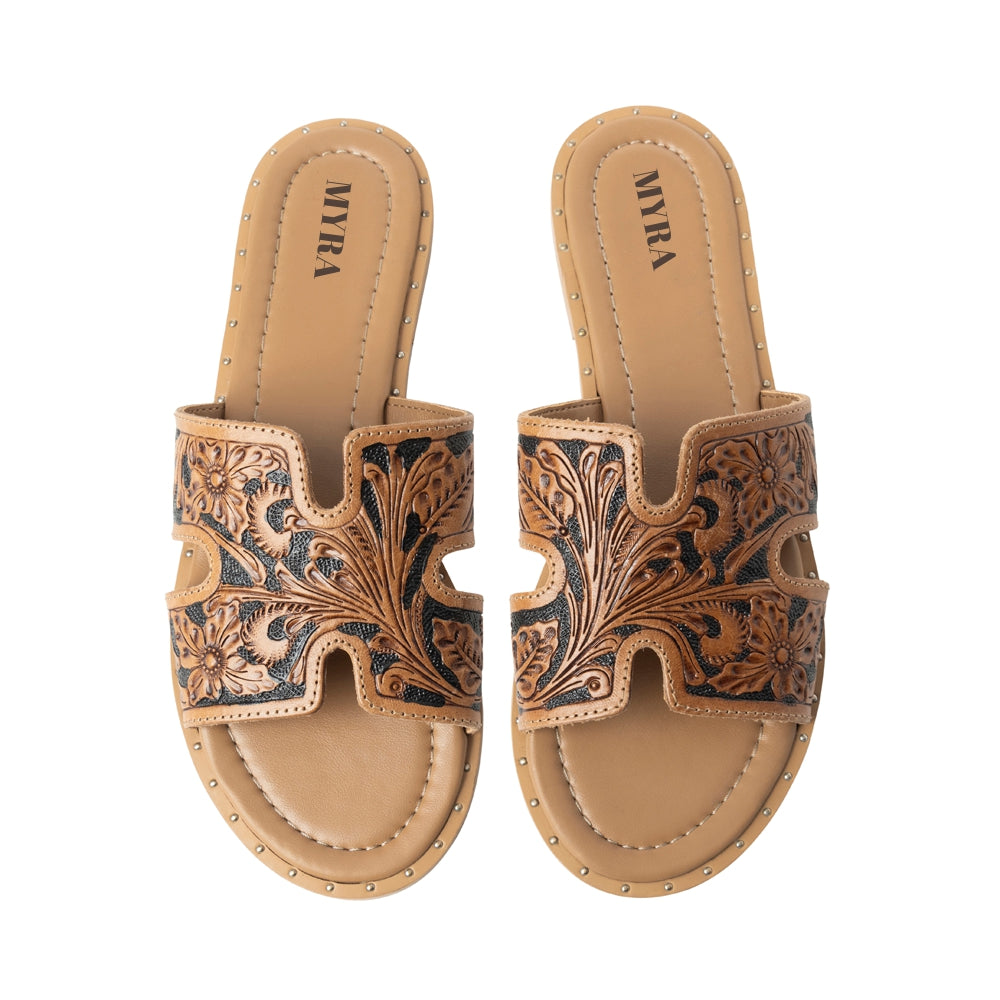 Carmina Anne Sandals In Black