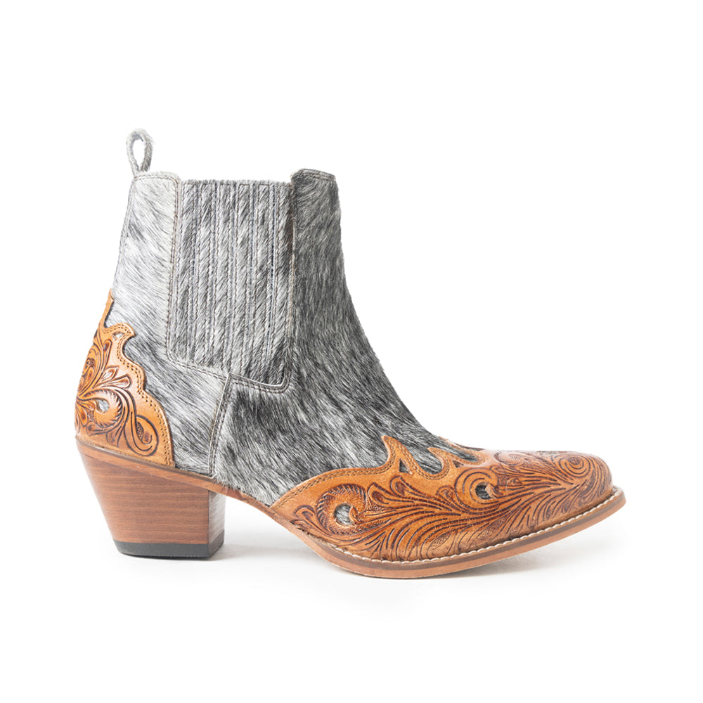 Twin Forks Booties In Black & White