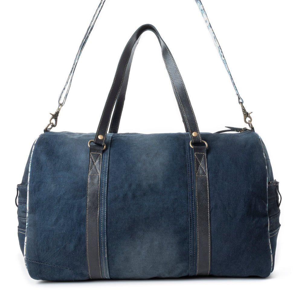 Wildberry Voyager Traveler Bag in Blue