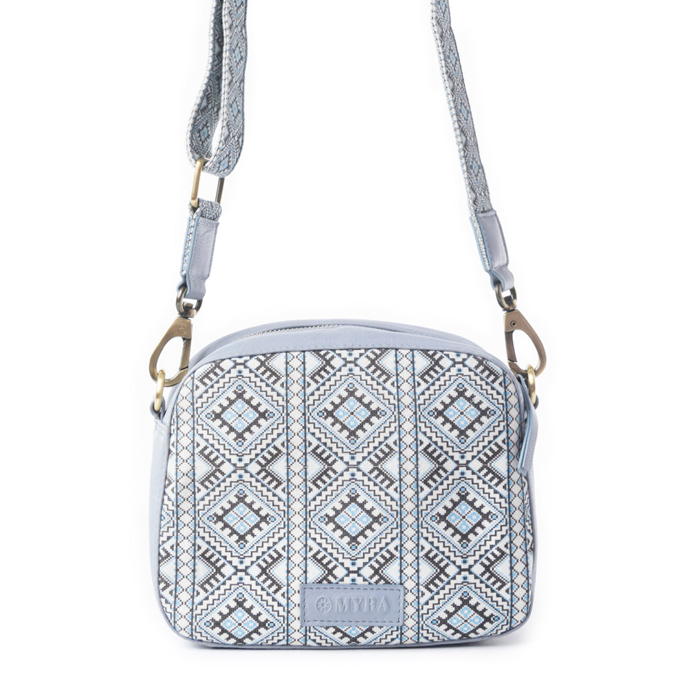 Pueblo Pointe Crossbody Bag In Gray