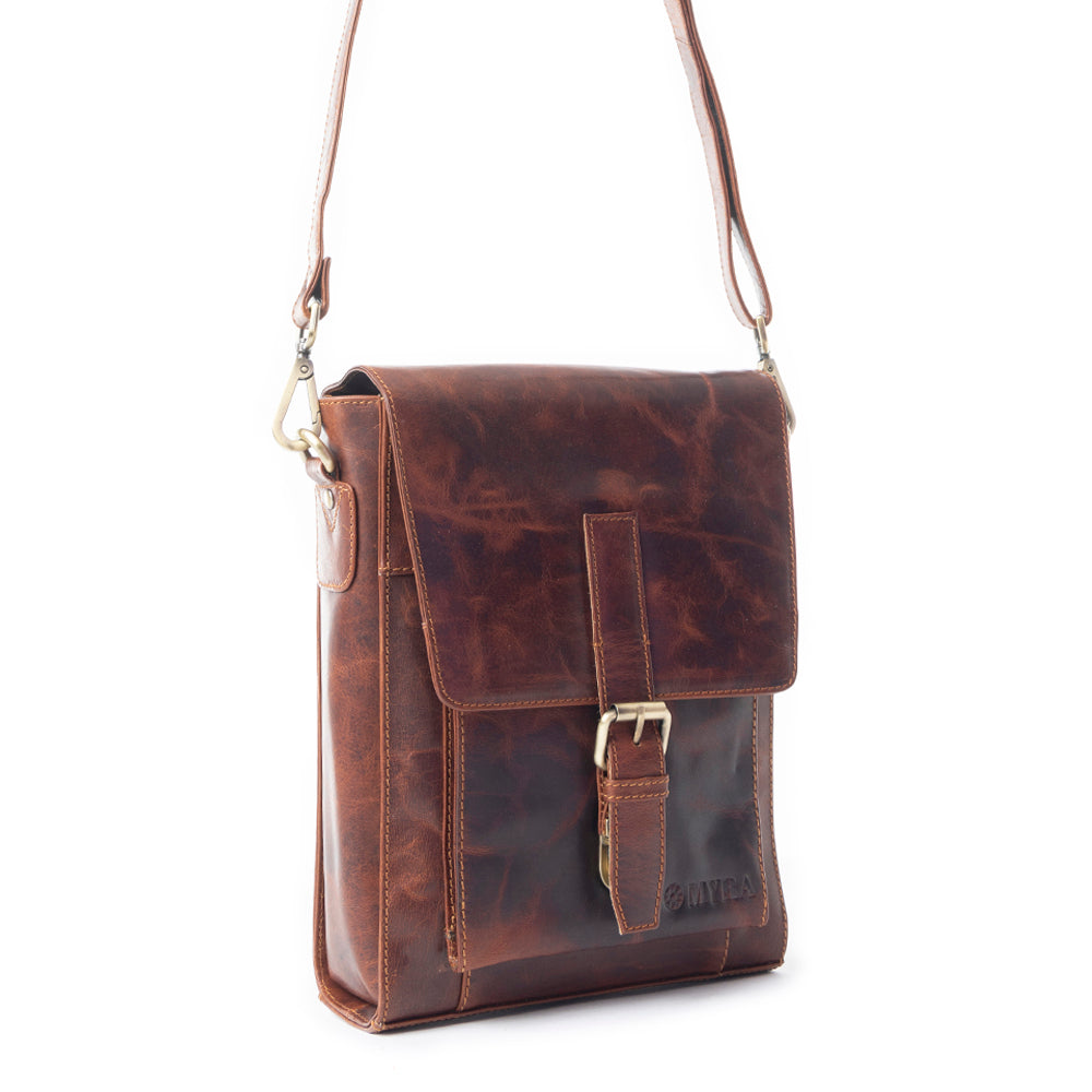 Desmona Peak Messenger Bag - Myrabag