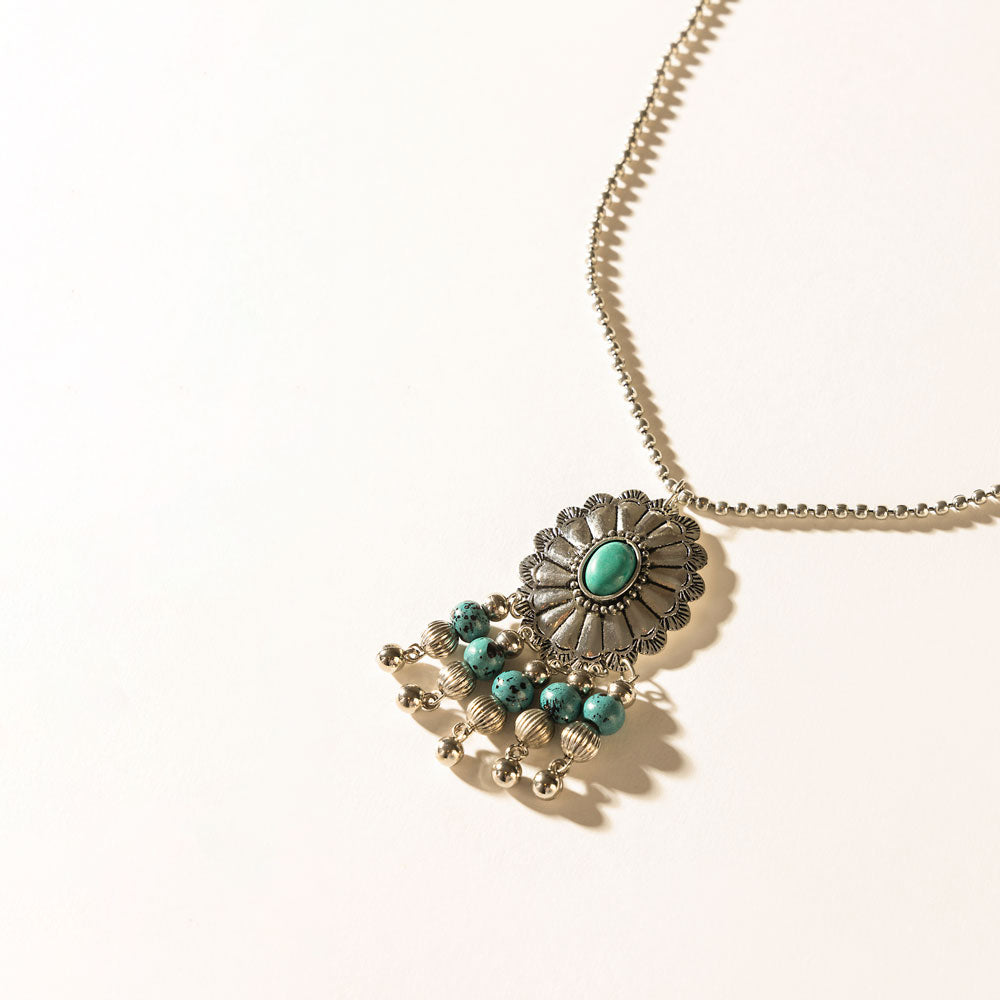 Yuma Horizon Necklace in Silver Bloom