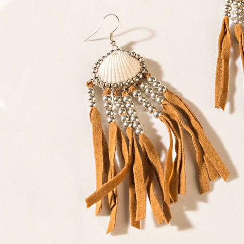 Shell & Saddle Earrings in Rodeo Brown