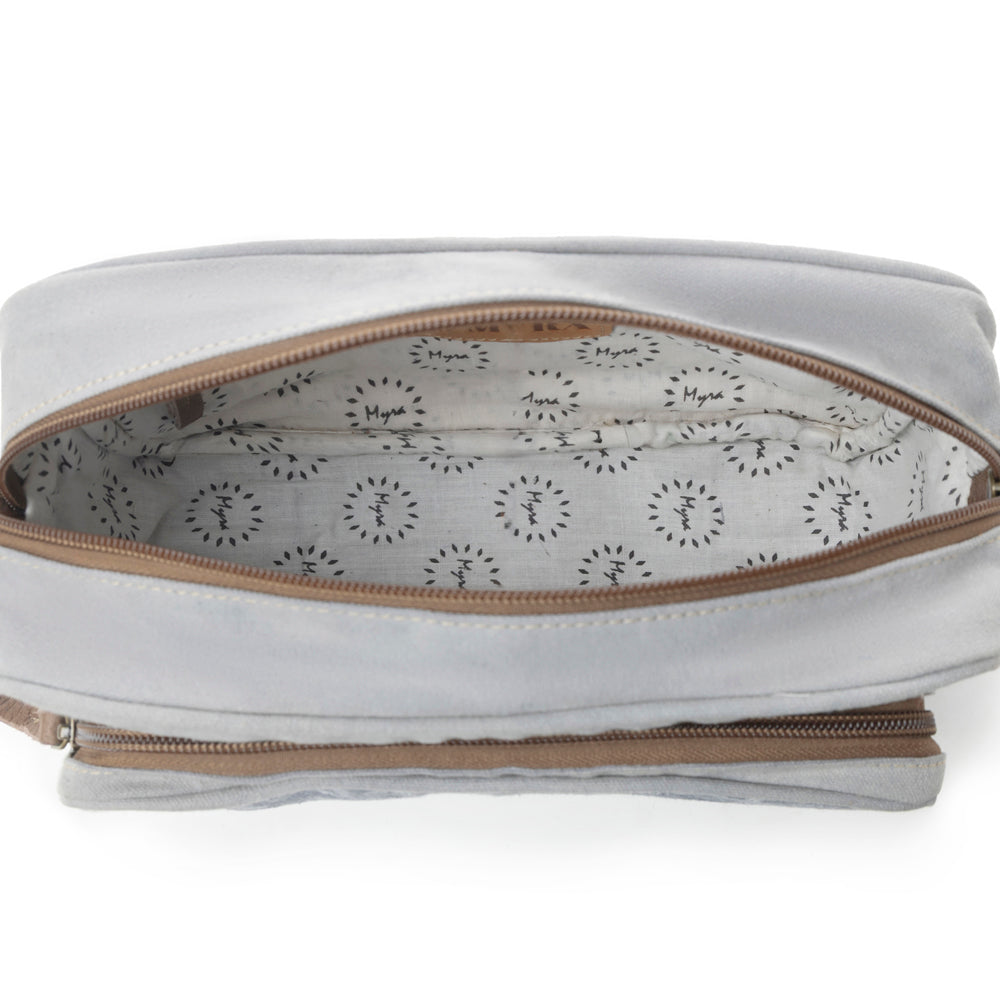 Myra Paisley Plains Pouch in Smoky Ash