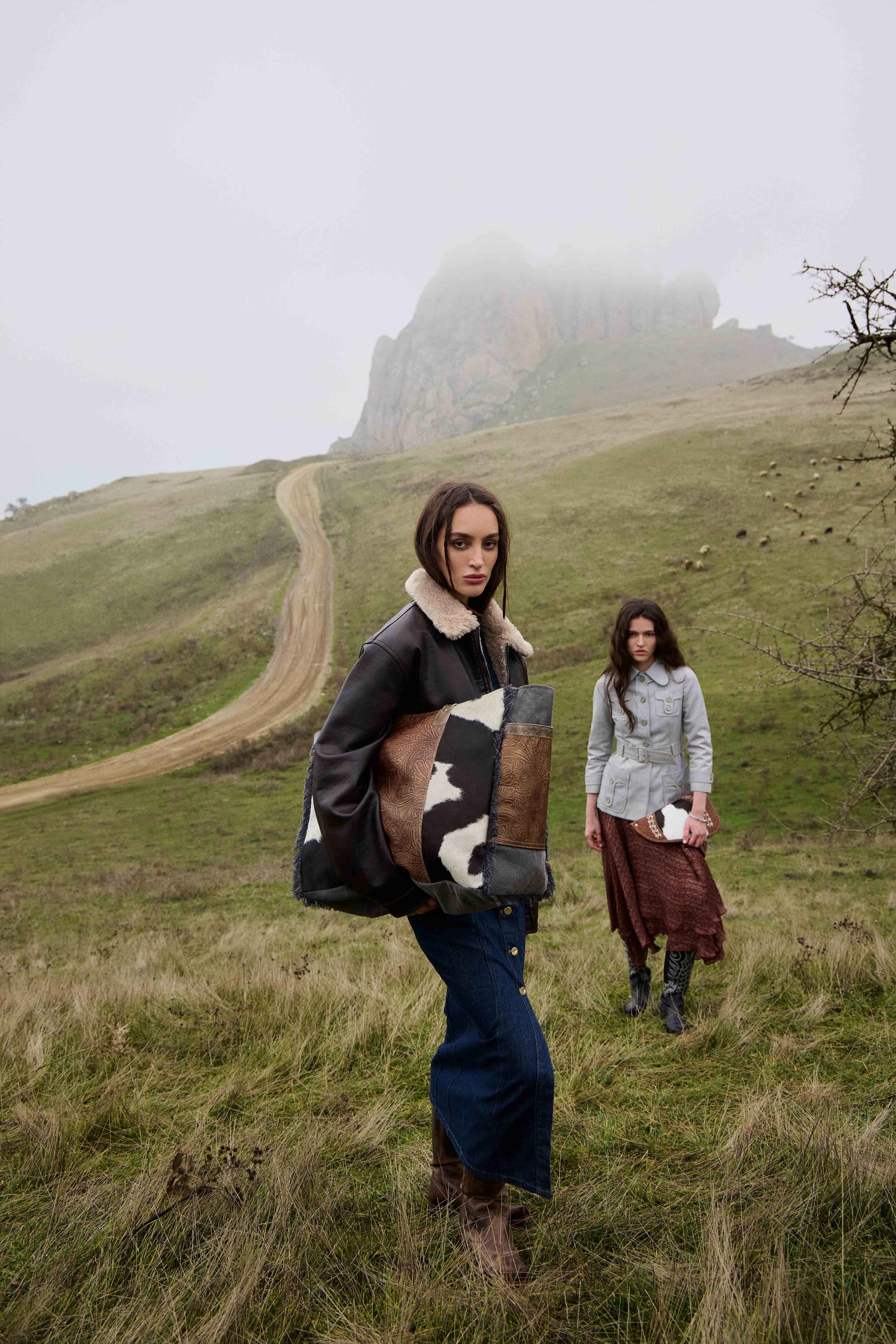 Myra Canyon Ridge Weekender Bag in Rustic Tan