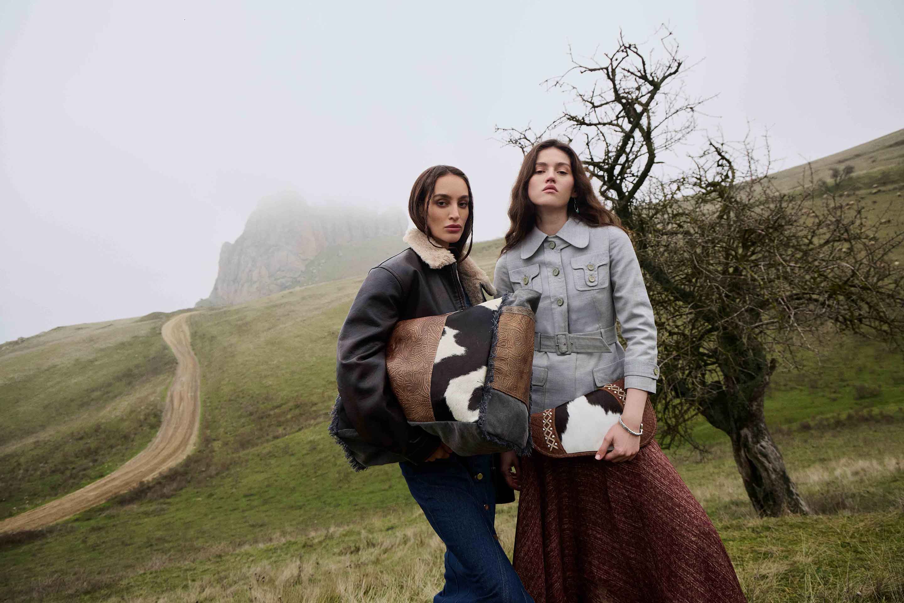 Myra Desert Ridge Hairon Gun Case in Saddle Onyx