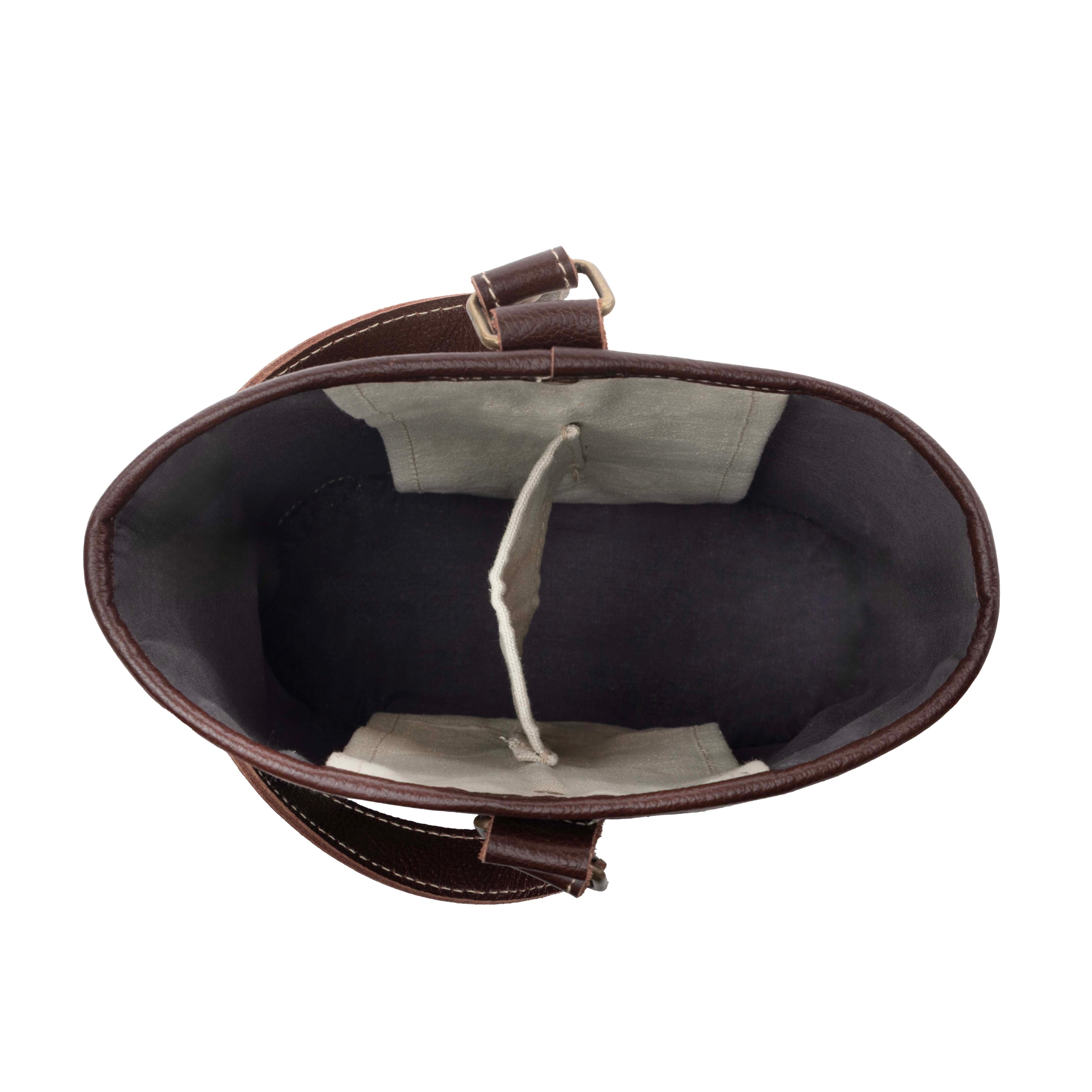 Textura Cotton & Leather Wine Holder in Mocha Cream