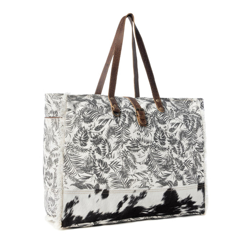 Wildfern Hide Western Weekender Bag for Women in ivory with hairon detail