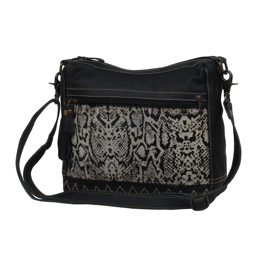 Monochromatic Magic Bag