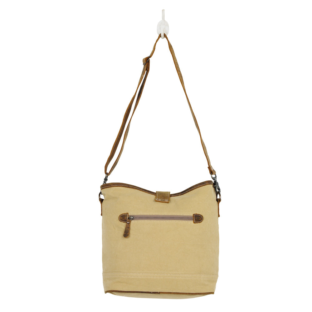 ENTICE SHOULDER BAG