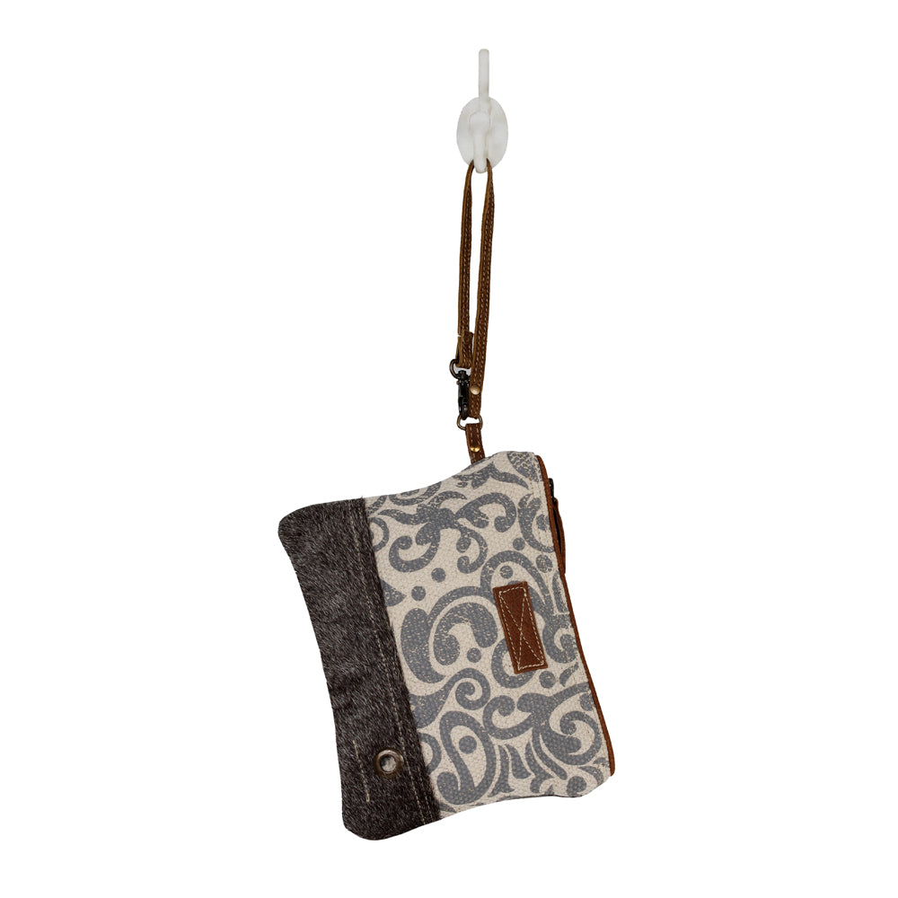 REINVENTION POUCH