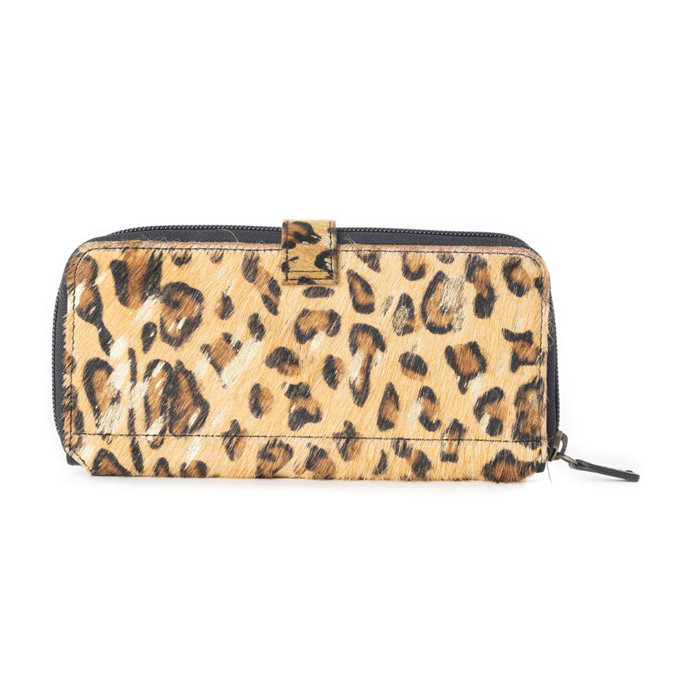 STYLE STATEMENT WALLET