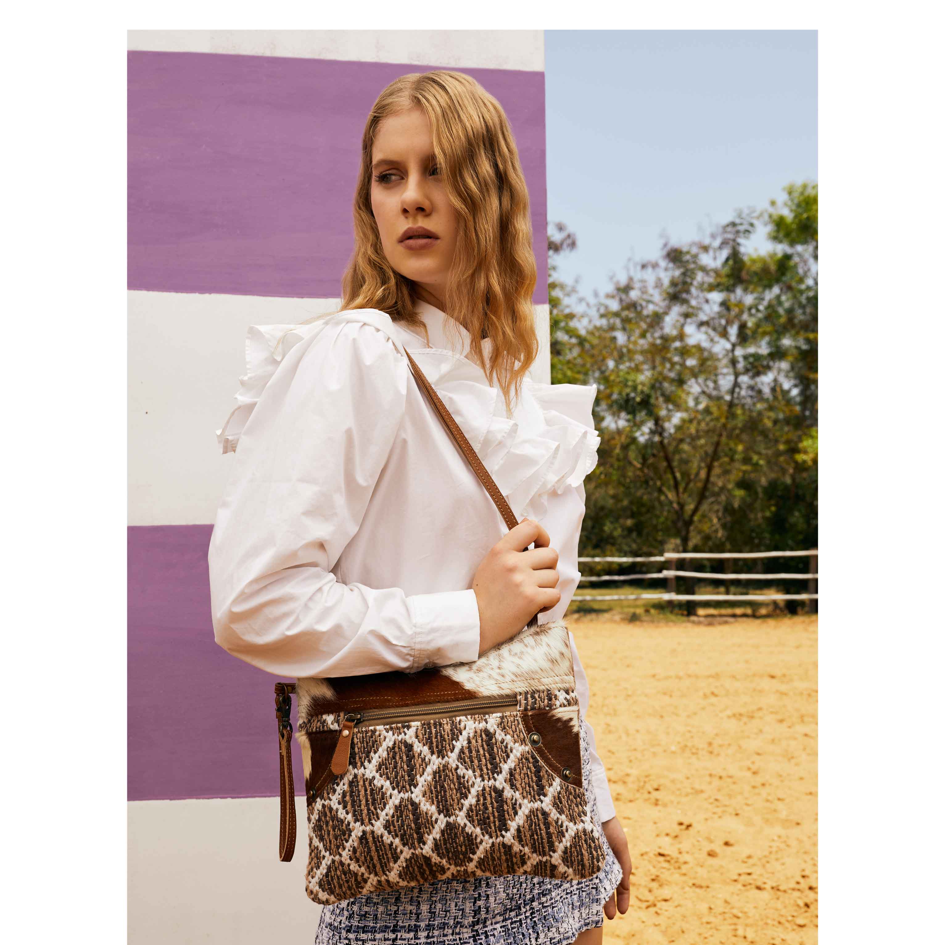 Iconic Statement Small & Crossbody Bag