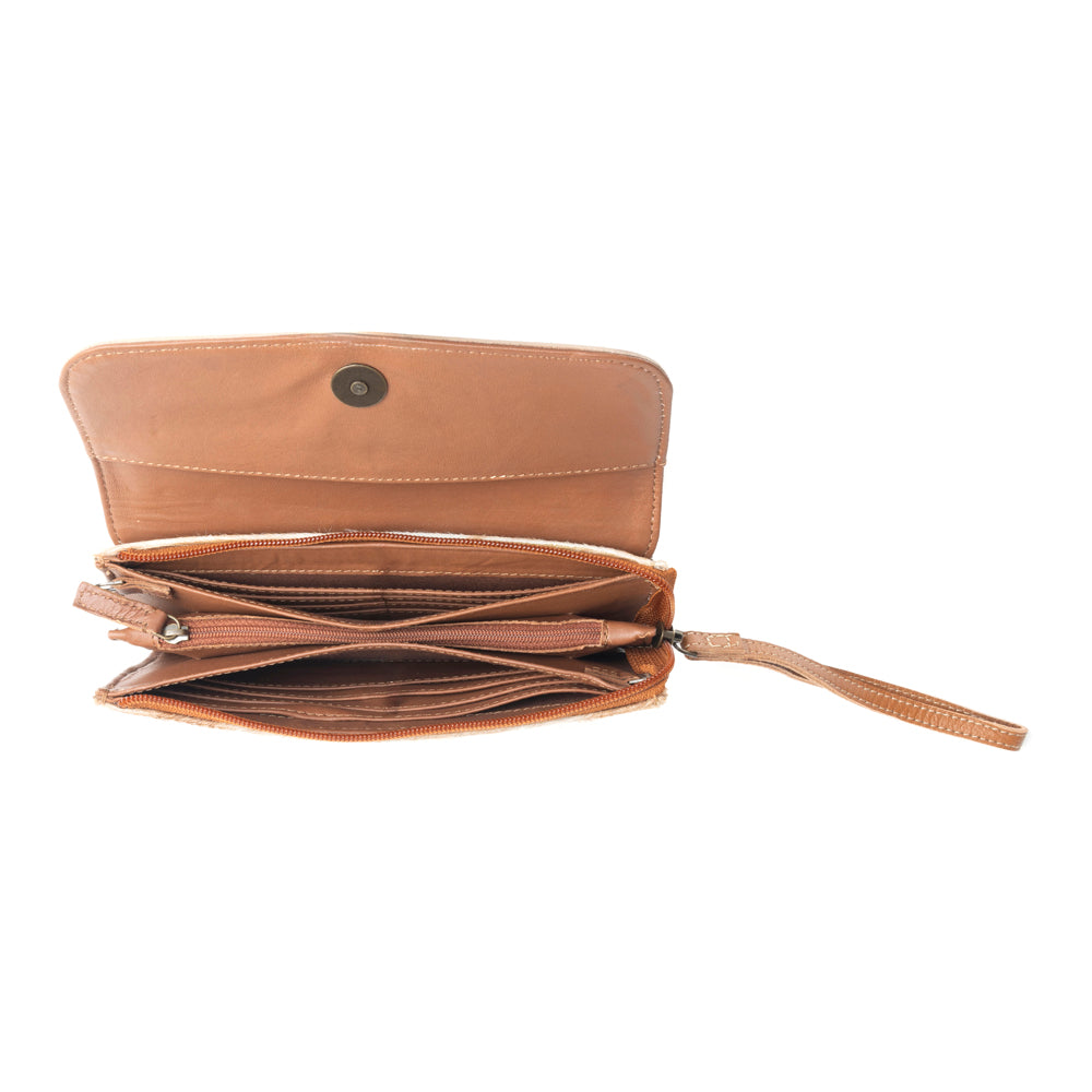 Corals accentua Wallet