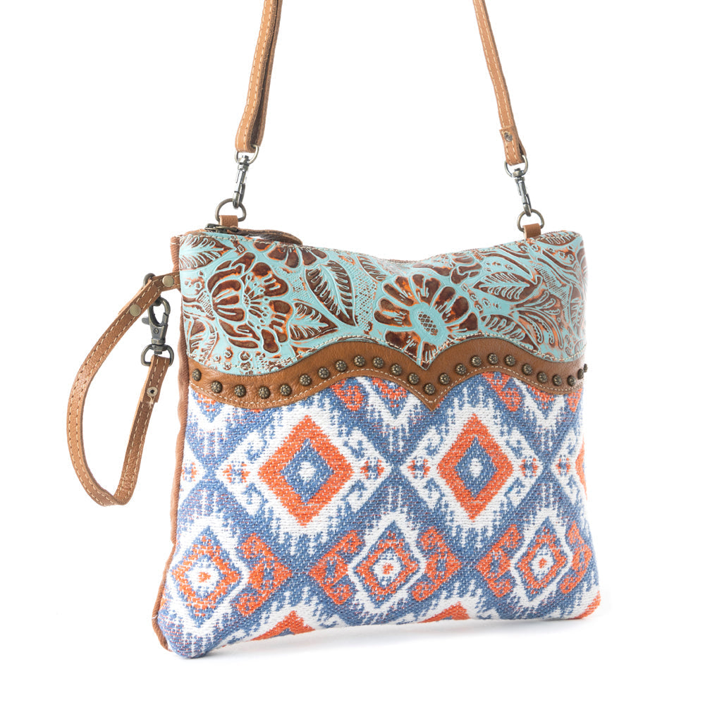 Innsaei Small & Crossbody bag