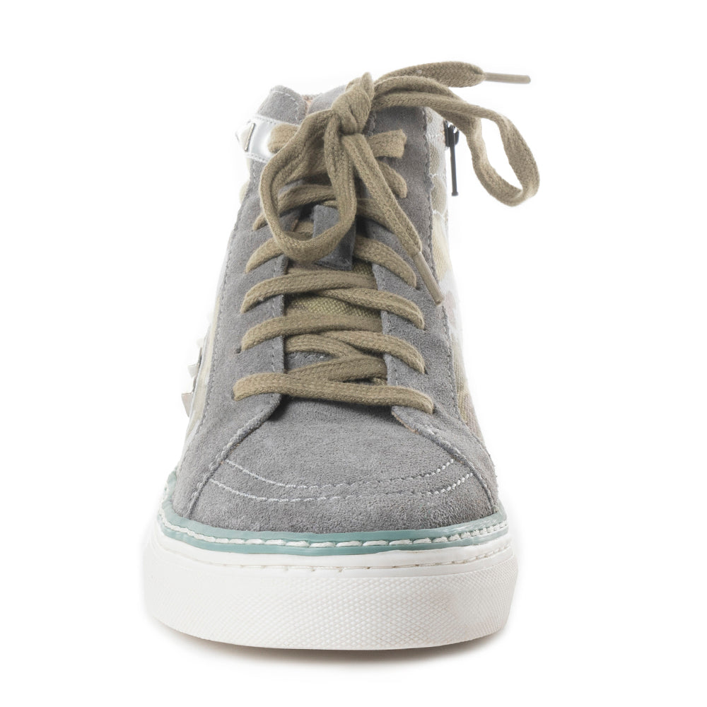 Comfy Womfy Sneakers