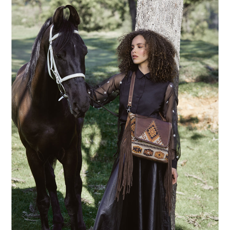 Atlas Small & Crossbody Bag