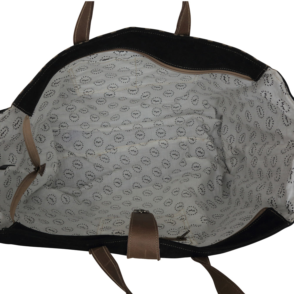 Umber Currant Weekender Bag