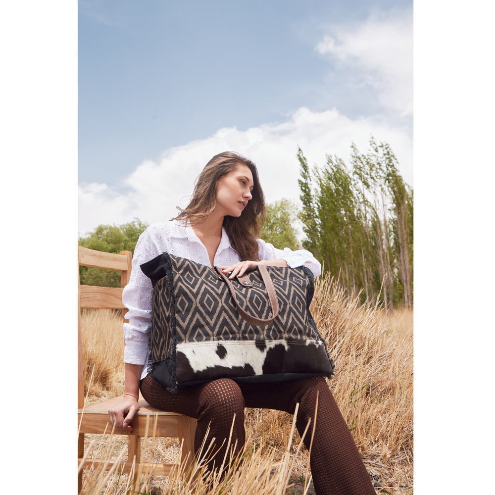 Umber Currant Weekender Bag