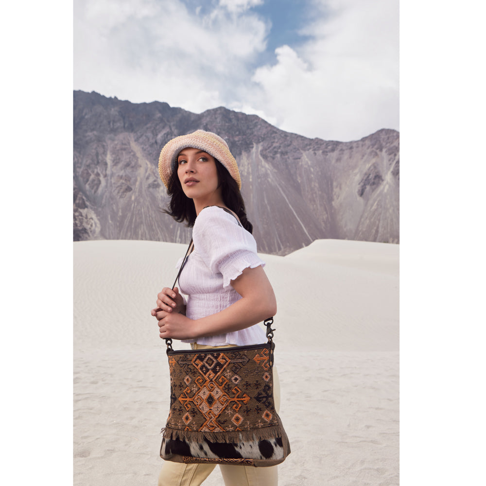 Yaourt Shoulder Bag
