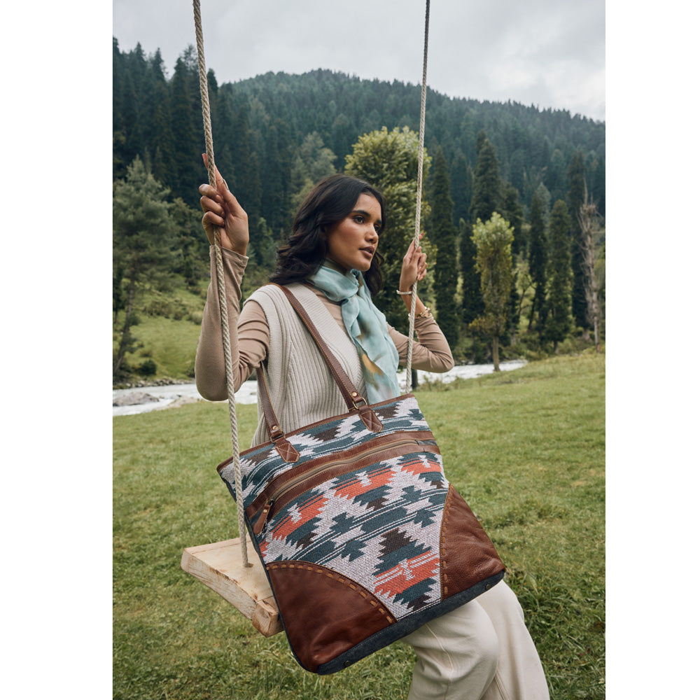 JOLIE TOTE BAG