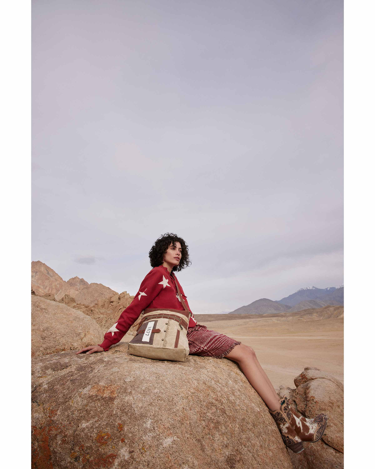 Yesteryear Vintage Style Shoulder Bag