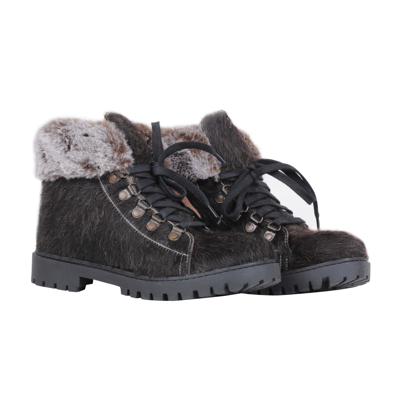 Turbulent Boots