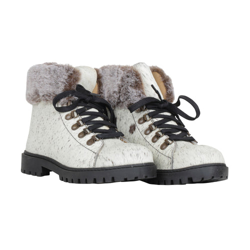 Turbulent Boots