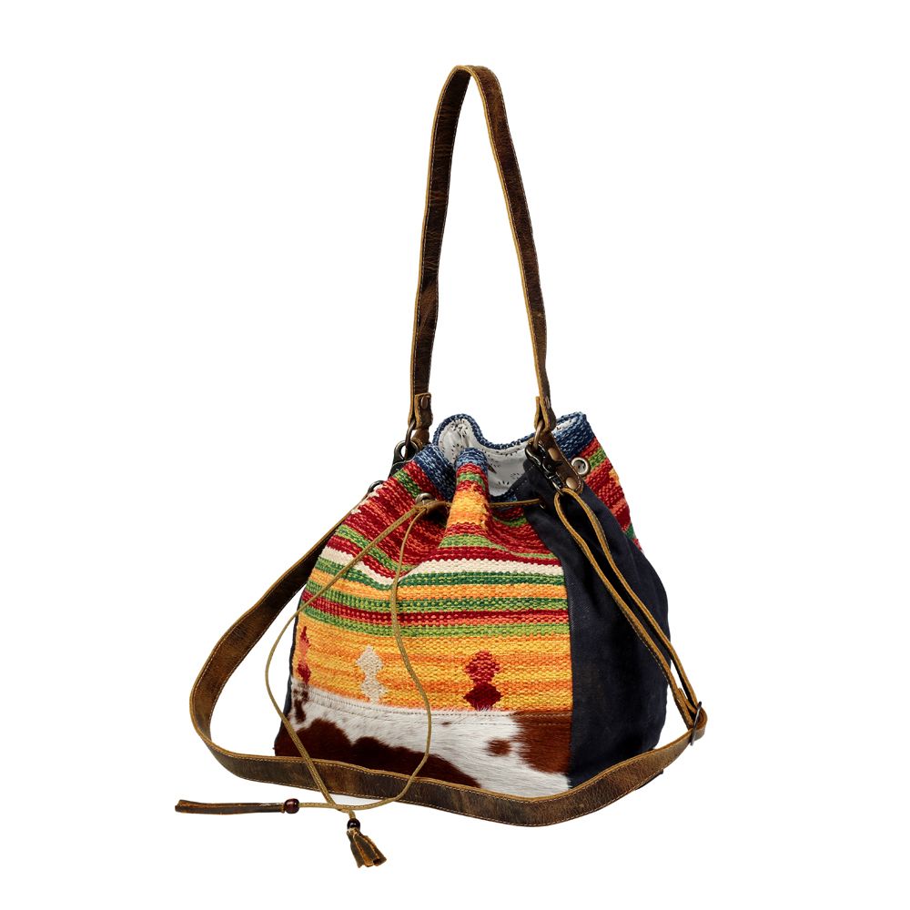 QUICK WITTED BUCKET BAG