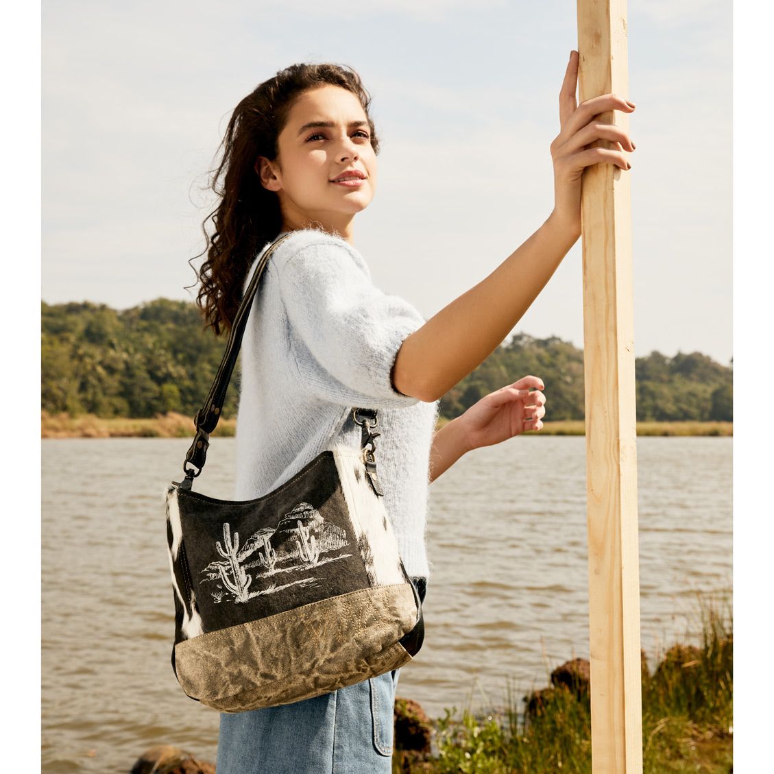 Sabulous Shoulder Bag