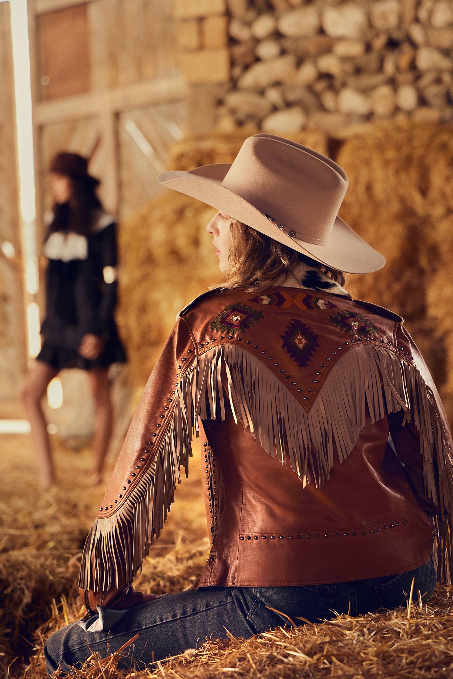 Phoenix Fringed Leather Jacket In Camel