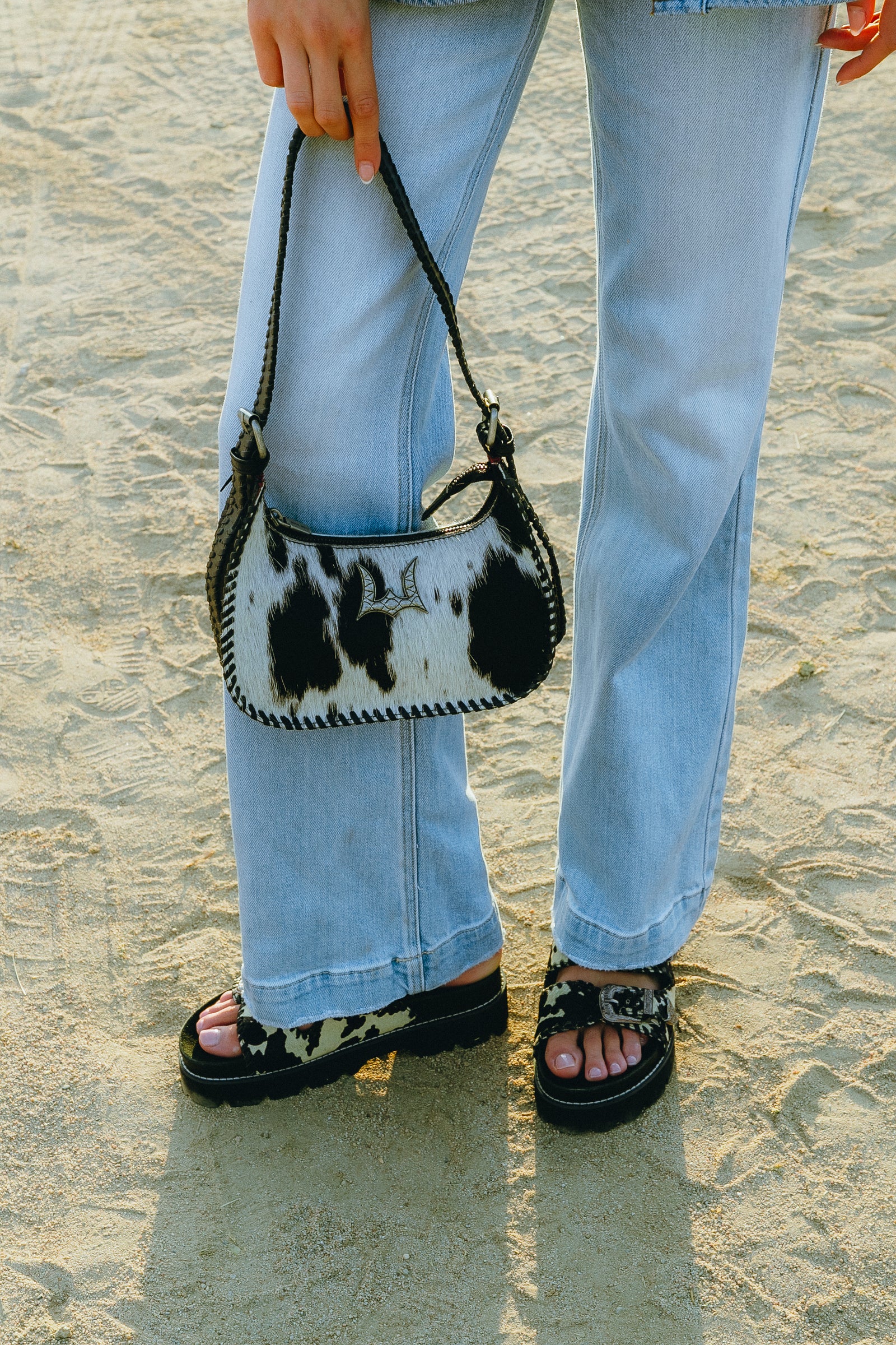 Dannia Medium Purse In Black & White Cowhide