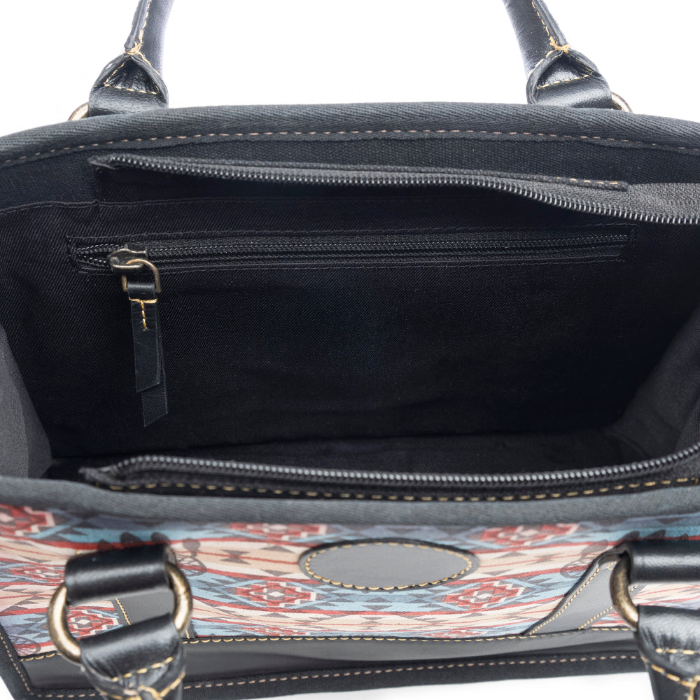 Fountain Trail Small & Crossbody Bag