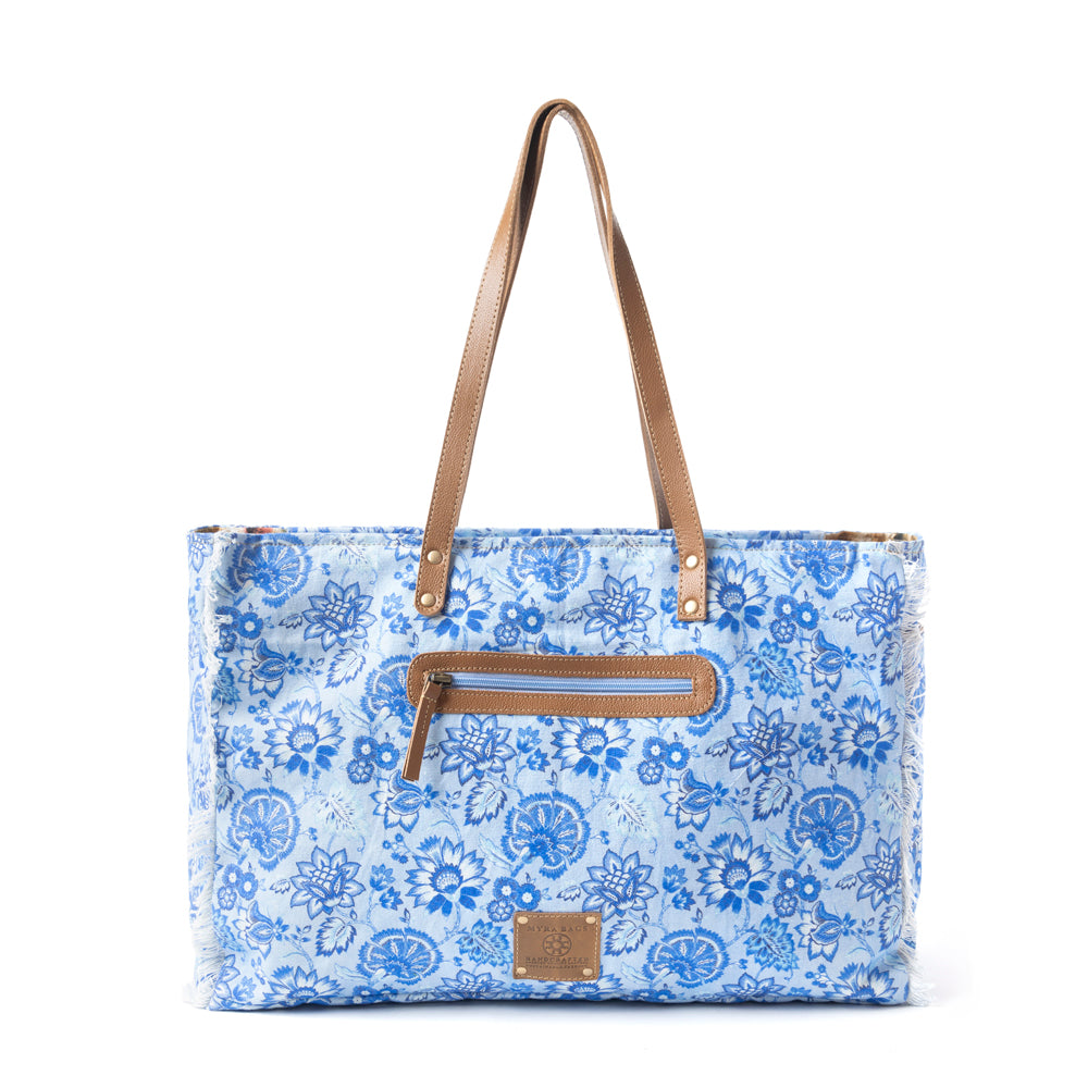 Delft Garden Weekender Weekender Bag In Blue