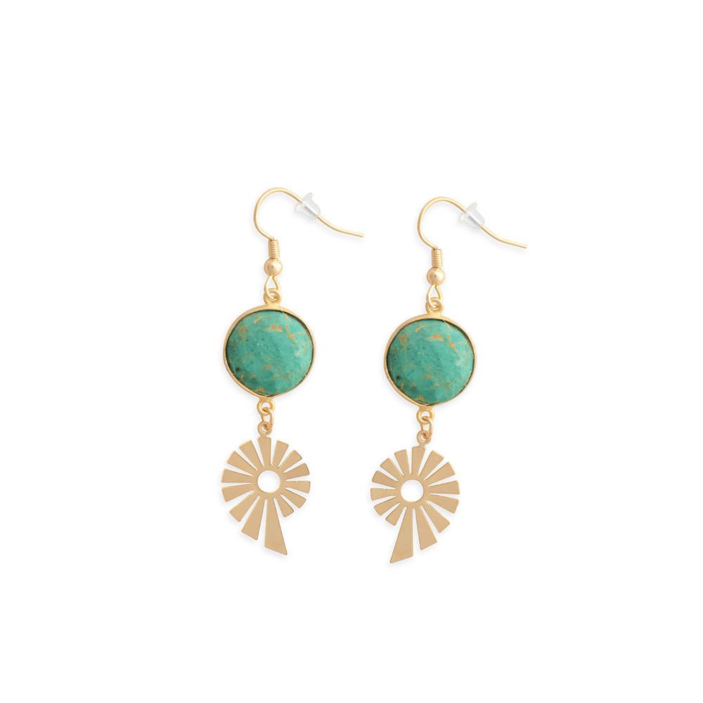 Charm of the Shore Earrings In Gold And Green