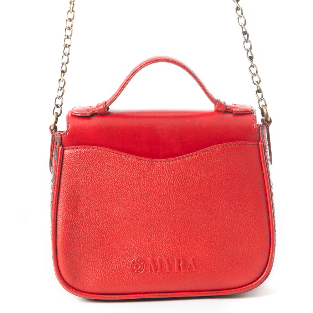 Sapphire Scroll Shoulder Bag In Red