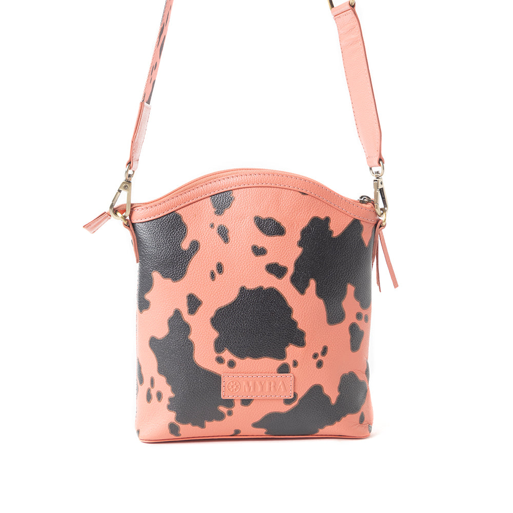 Prairie Sage Spotted Shoulder Bag In Peach