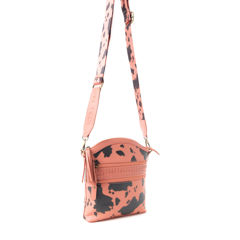 Prairie Sage Spotted Shoulder Bag In Peach