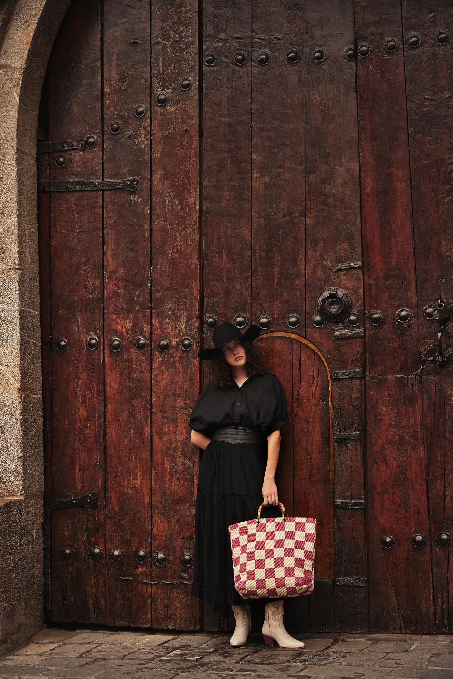 Classic Cottage Checker Tote Bag In pink