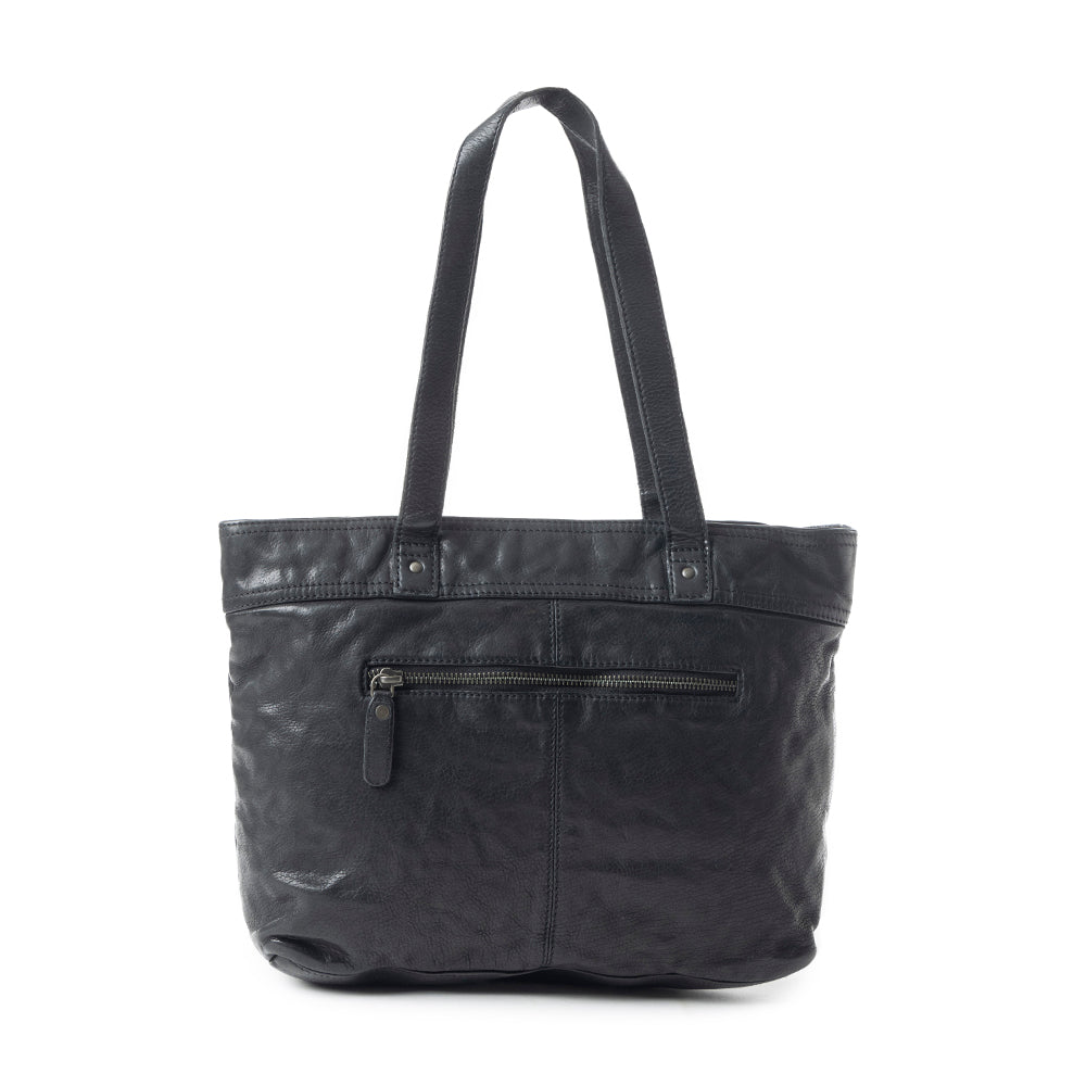 Lapiera Mountain Shoulder Bag In Black