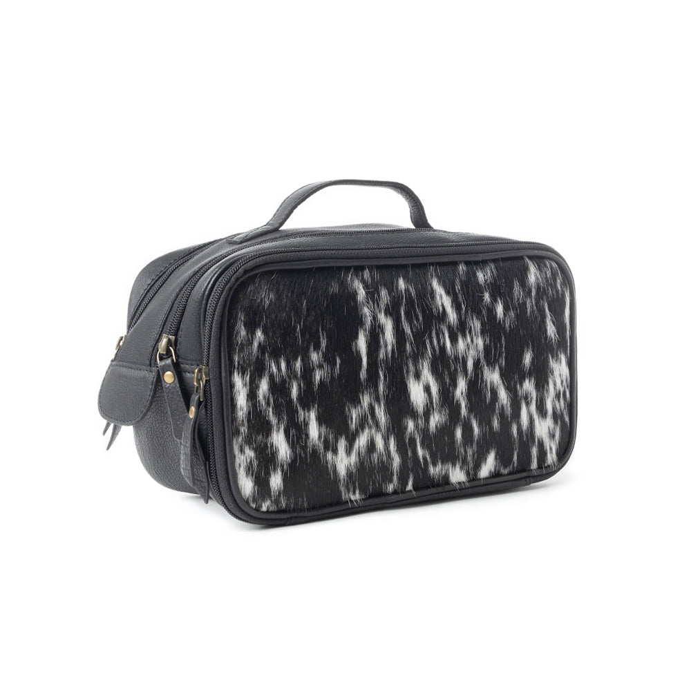 Martha High Trail Toiletries Bag In Black