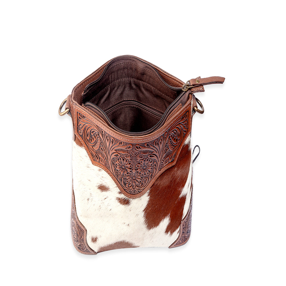 Glorious Rangelands Crossbody Bag In Brown And White