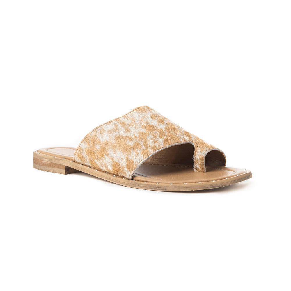 Kimmee Trail Sandal In Brown