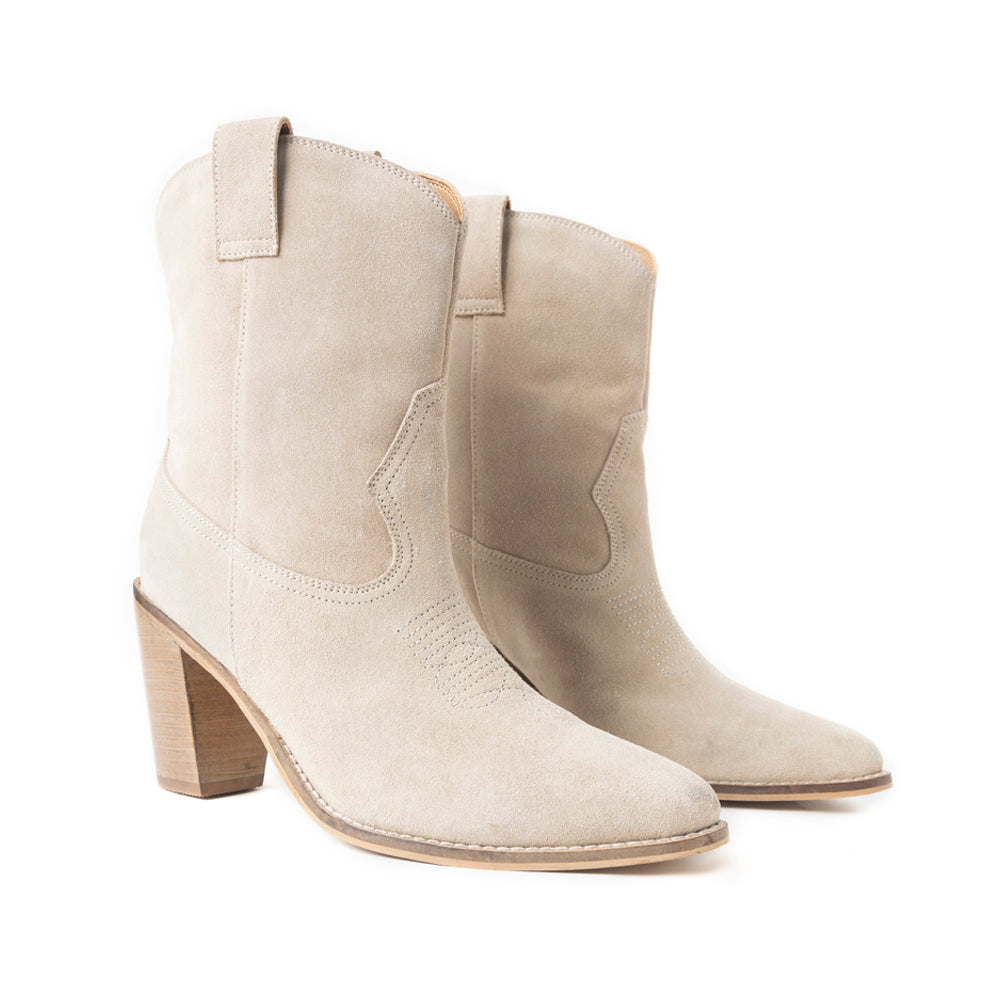 Crystal Creek Booties In Off White