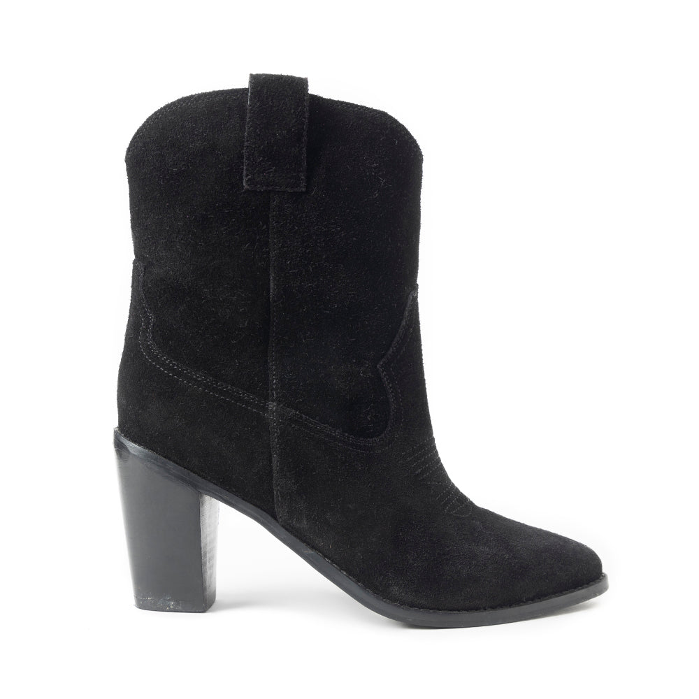 Crystal Creek Booties In Black