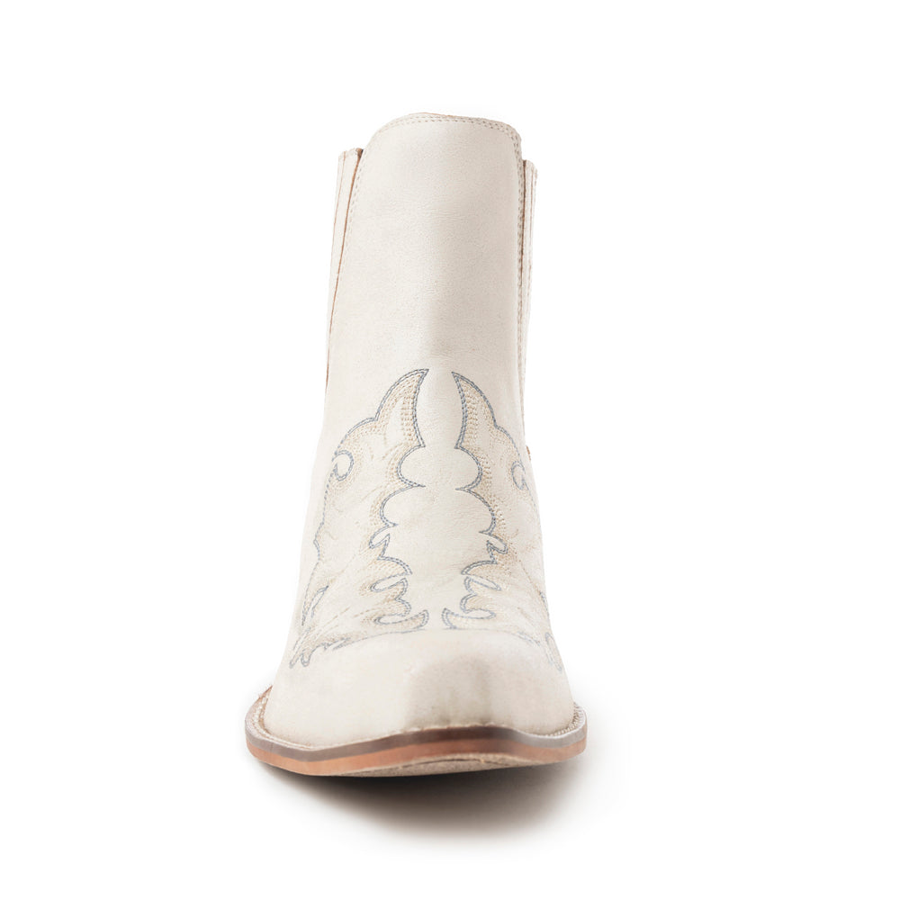 Dearling Ranch Booties In White