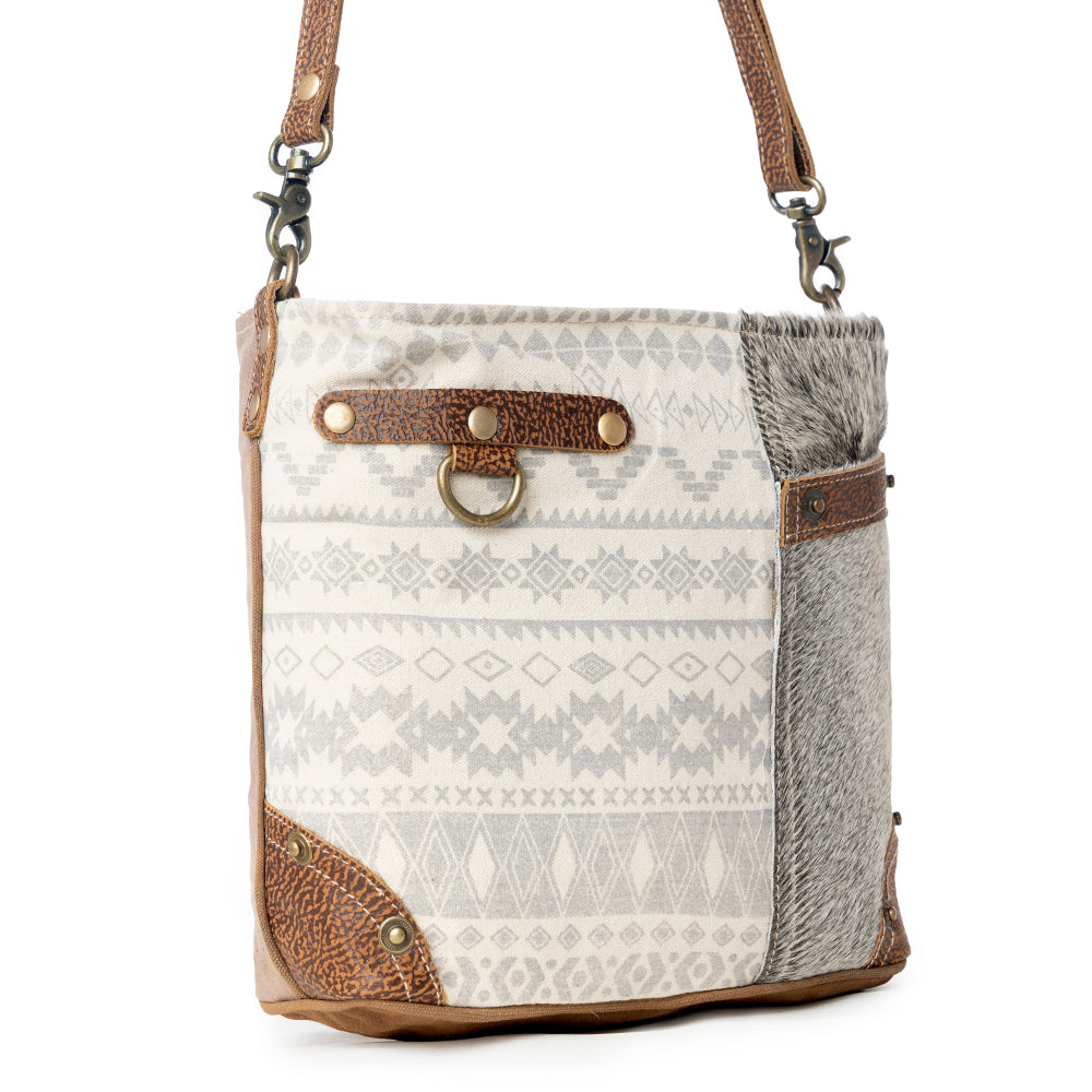 Side Floral Design Shoulder Bag
