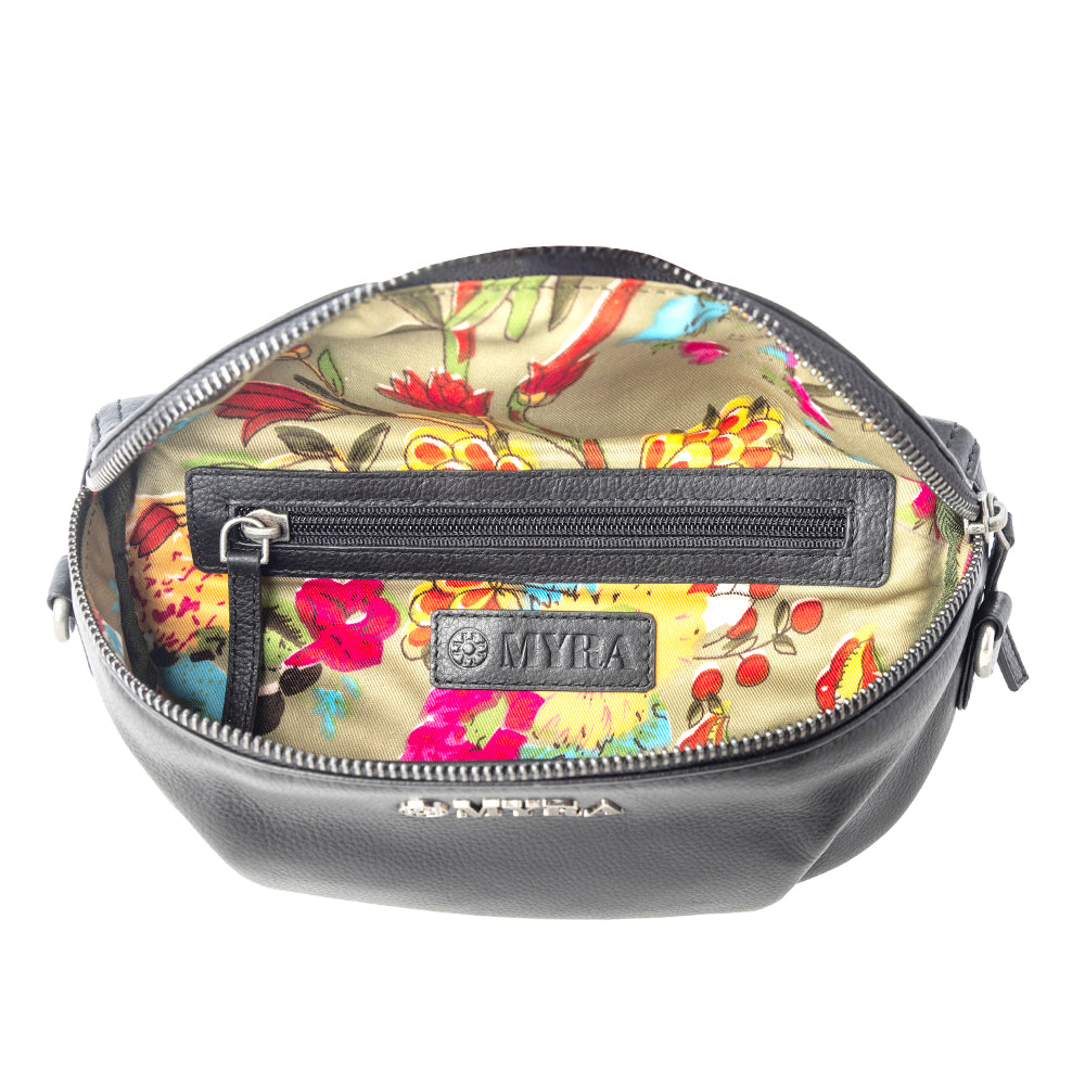 Blackthorn Range Leather Fanny Pack in Sailor Black